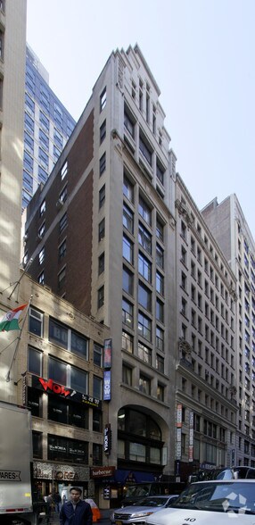 More Photos Of 12 W 32nd St, New York Loft Creative Space For Lease
