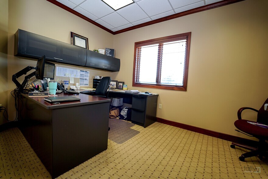 More Photos Of 3032 W Stolley Park Rd, Grand Island Office For Lease