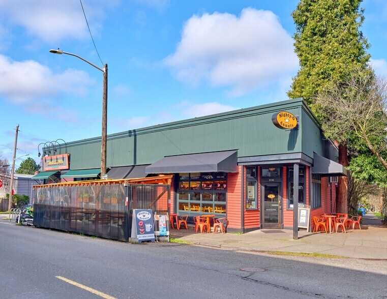 More Photos Of 2106-2110 N 55th St, Seattle Storefront Retail Office For Sale