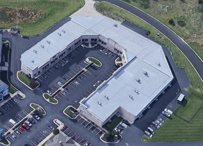 More Photos Of 976 American Dr, Neenah General Retail For Sale