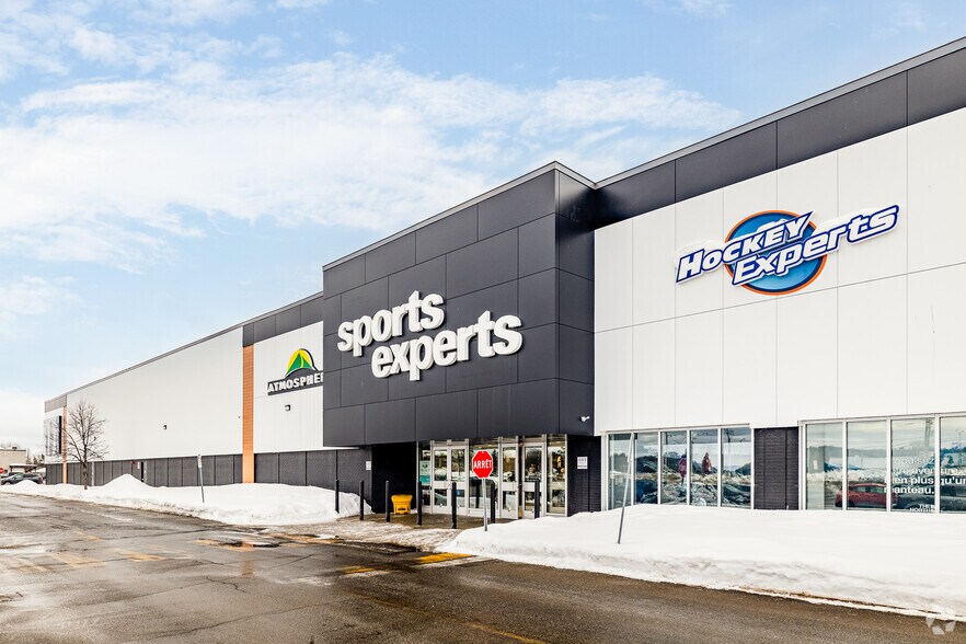 More Photos Of 900 Boul Grignon, St-Jérôme General Retail For Lease