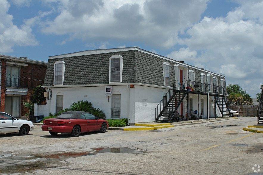 More Photos Of 3005 Lake Villa Dr, Metairie Apartments For Sale