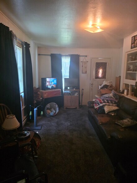 More Photos Of 618 SE M St, Grants Pass Multifamily For Sale