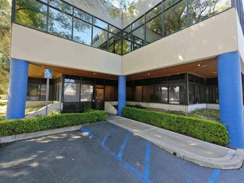 More Photos Of 5070 Lindsay Ct, Chino Warehouse For Lease