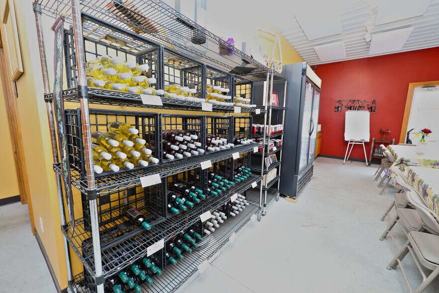 More Photos Of 7785 Hill Rd, Watervliet Specialty For Sale