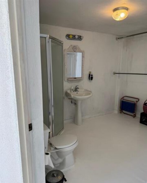 More Photos Of 1133 Grand Ave, Las Vegas Office Residential For Sale