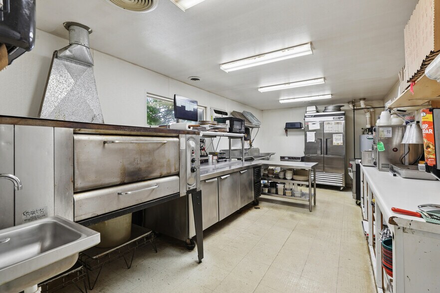 More Photos Of 309 Trail St, La Valle Restaurant For Sale