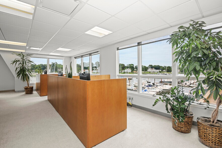 More Photos Of 105 Rowayton Ave, Norwalk Office For Lease