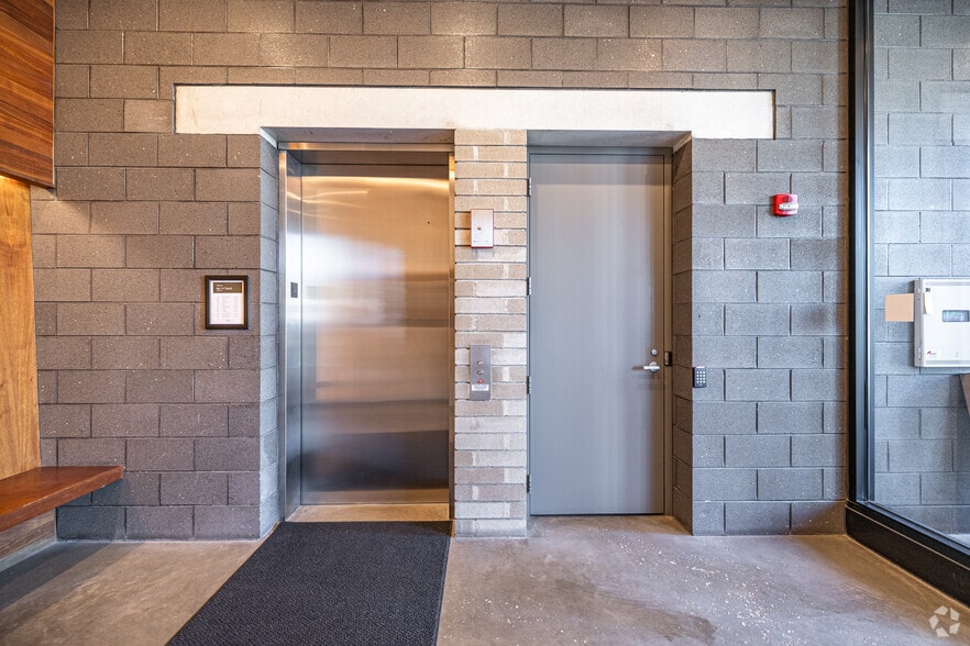 More Photos Of 161 S 1st St, Milwaukee Loft Creative Space For Lease