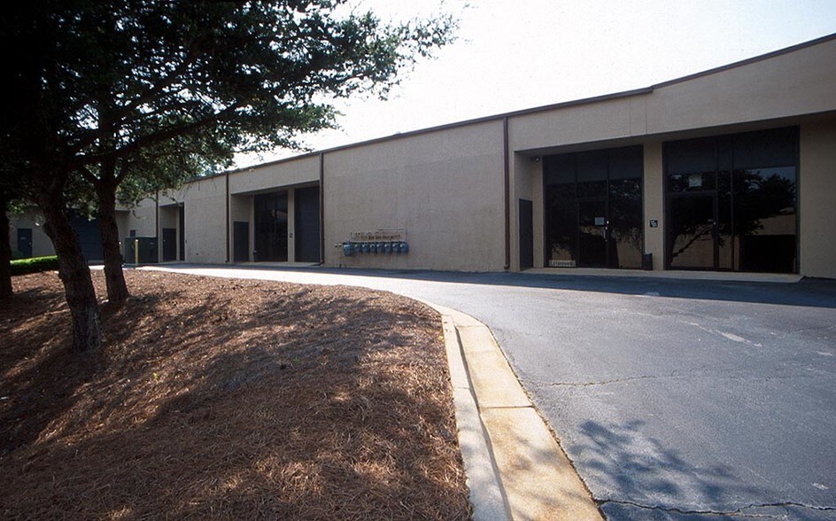 More Photos Of 3000 Business Park Dr, Norcross Unknown For Lease