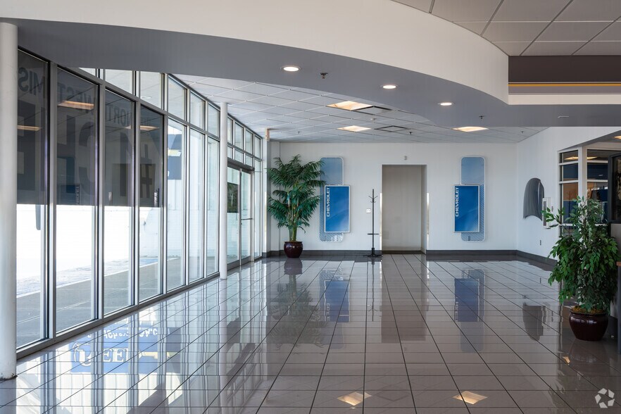 More Photos Of 3921 Frederick Ave, Saint Joseph General Retail For Sale