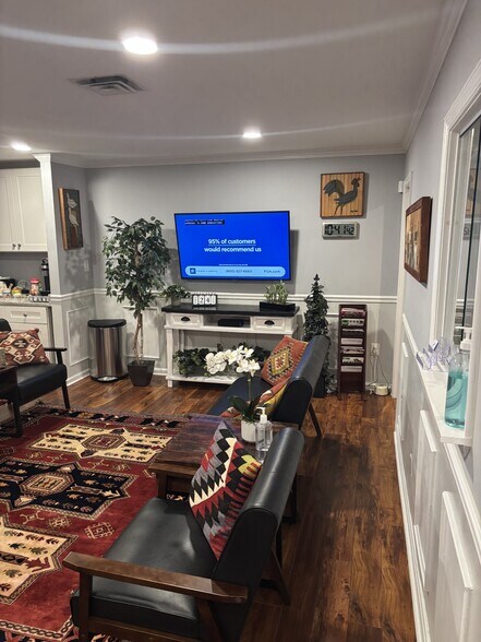 More Photos Of 8401-8427 Dorsey Cir, Manassas Medical For Sale