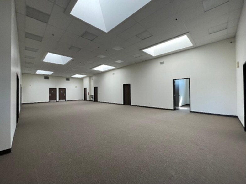 More Photos Of 11255 S Central Ave, Ontario Schools For Lease