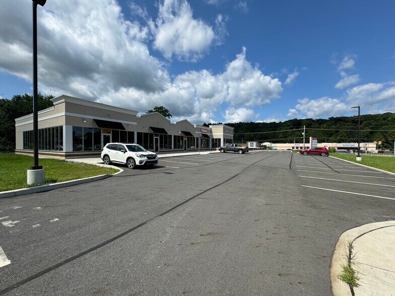 More Photos Of 812 Hunter Hwy, Tunkhannock General Retail For Sale