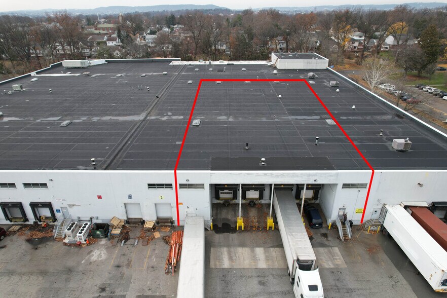 Primary Photo Of 17-09 Zink Pl, Fair Lawn Manufacturing For Lease