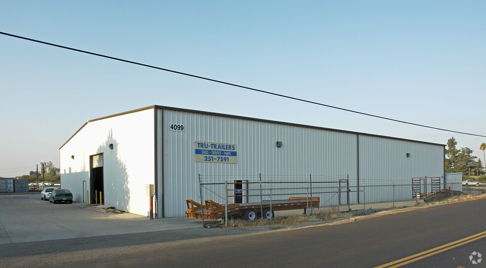 More Photos Of 4099 E Jefferson Ave, Fresno Warehouse For Lease