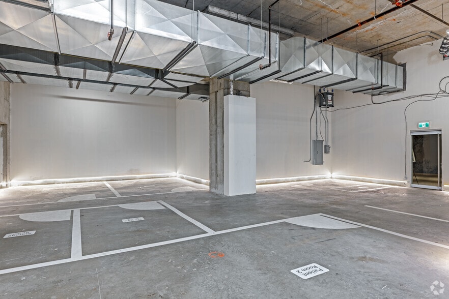 More Photos Of 599 Yonge St, Toronto Apartments For Sale