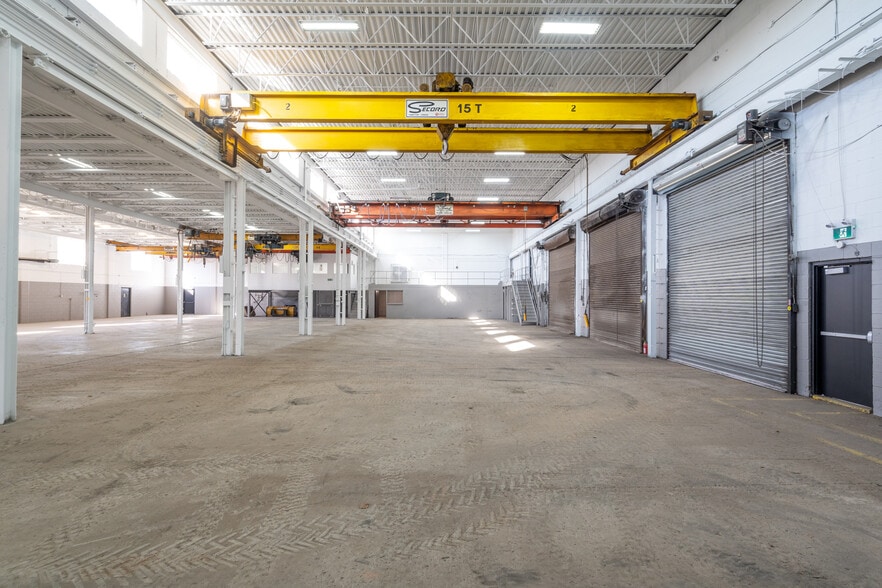 More Photos Of 100 Burland Cres, Hamilton Warehouse For Lease