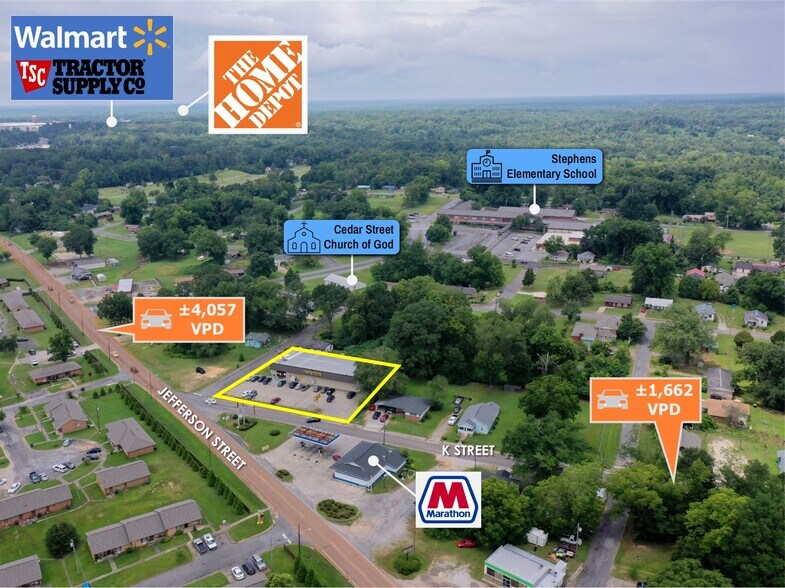 More Photos Of 819 K St, Alexander City Freestanding For Sale