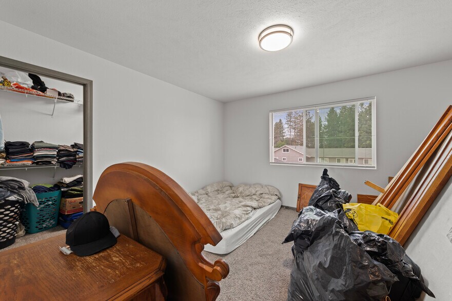 More Photos Of 419 E E St, Deer Park Multifamily For Sale