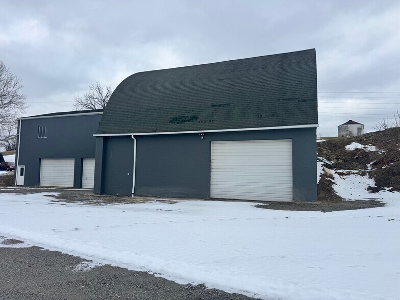 More Photos Of 797 Carlton Dr, Bentleyville Warehouse For Lease