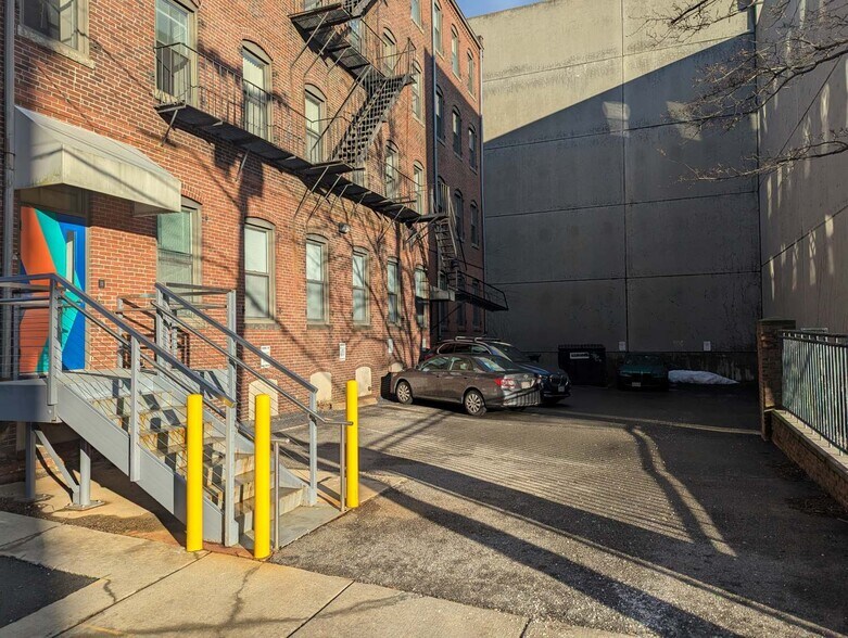 More Photos Of 24 Thorndike St, Cambridge Office For Lease
