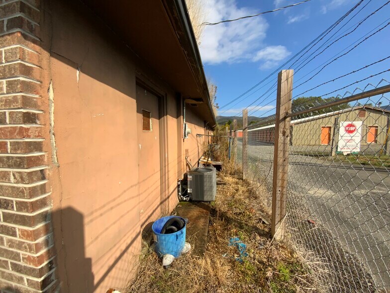 More Photos Of 18 Town Branch Rd, Andrews Office For Sale