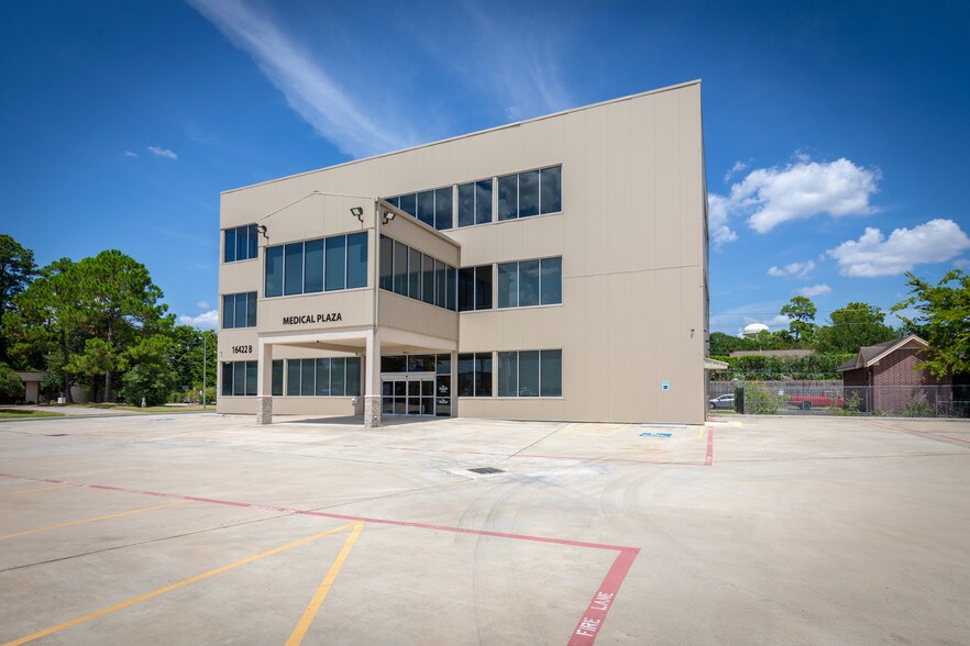 More Photos Of 16422 Stuebner Airline Rd, Spring Medical For Lease