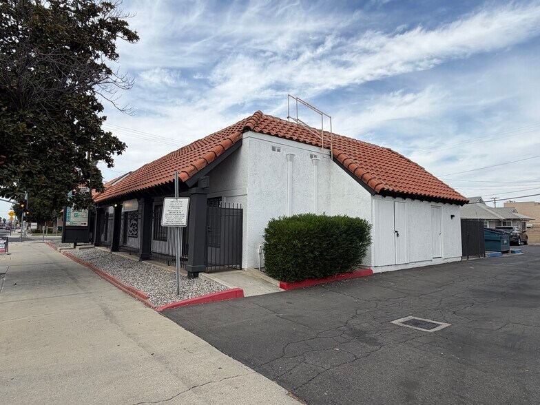 More Photos Of 910 E Florida Ave, Hemet General Retail For Sale