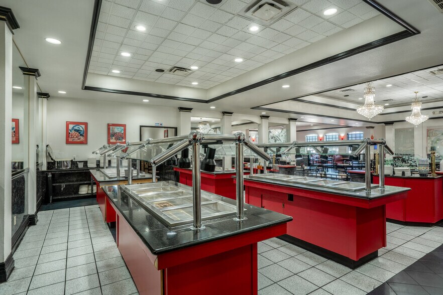 More Photos Of 4516 Maplewood Ave, Wichita Falls General Retail For Sale