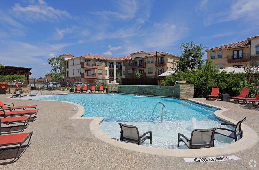 More Photos Of 1601 E Debbie Ln, Mansfield Apartments For Lease