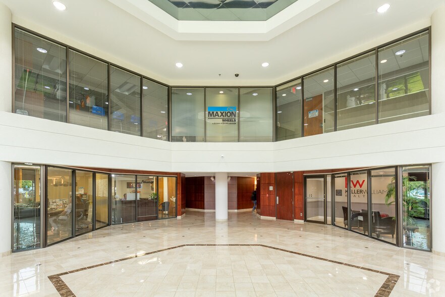 More Photos Of 39500 Orchard Hill Pl, Novi Office For Lease