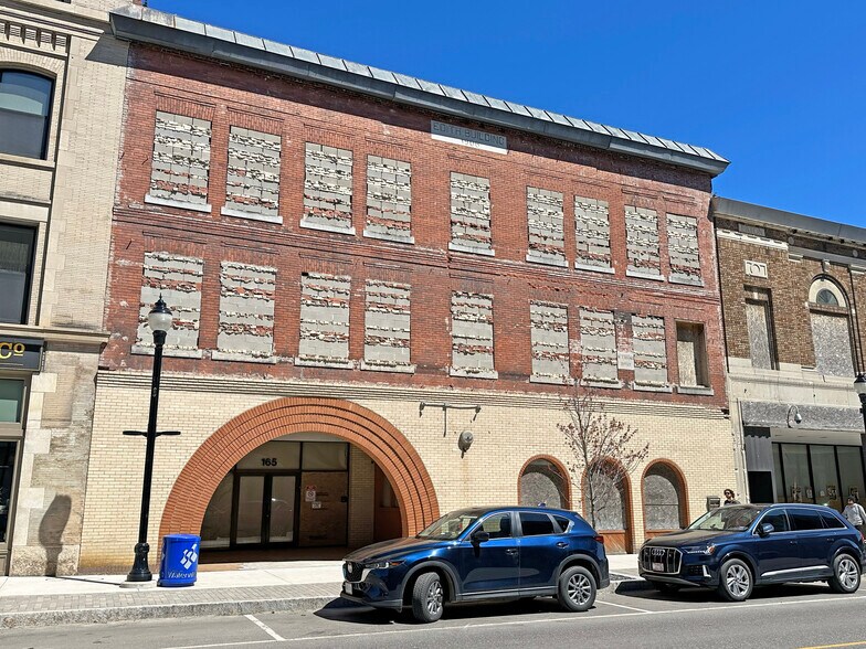 More Photos Of 165 Main St, Waterville General Retail For Sale