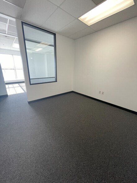 More Photos Of 5500-5510 S Soto St, Vernon Warehouse For Sale