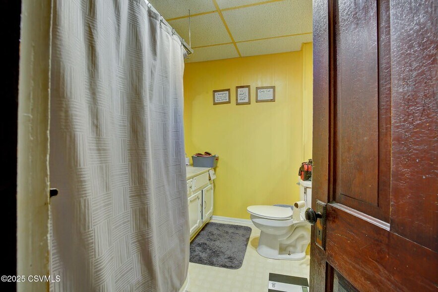 More Photos Of 606 W Main St, Bloomsburg Flex For Sale
