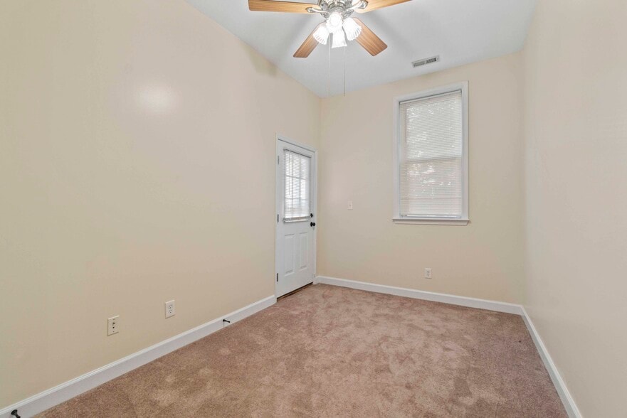 More Photos Of 5011 Roland Ave, Baltimore Apartments For Sale