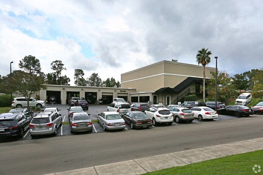 More Photos Of 3355 Capital Cir NE, Tallahassee Auto Dealership For Sale