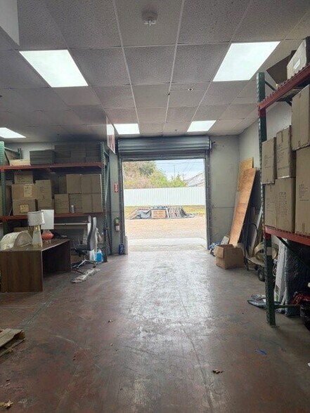 More Photos Of 10860 Rockley Rd, Houston Warehouse For Sale