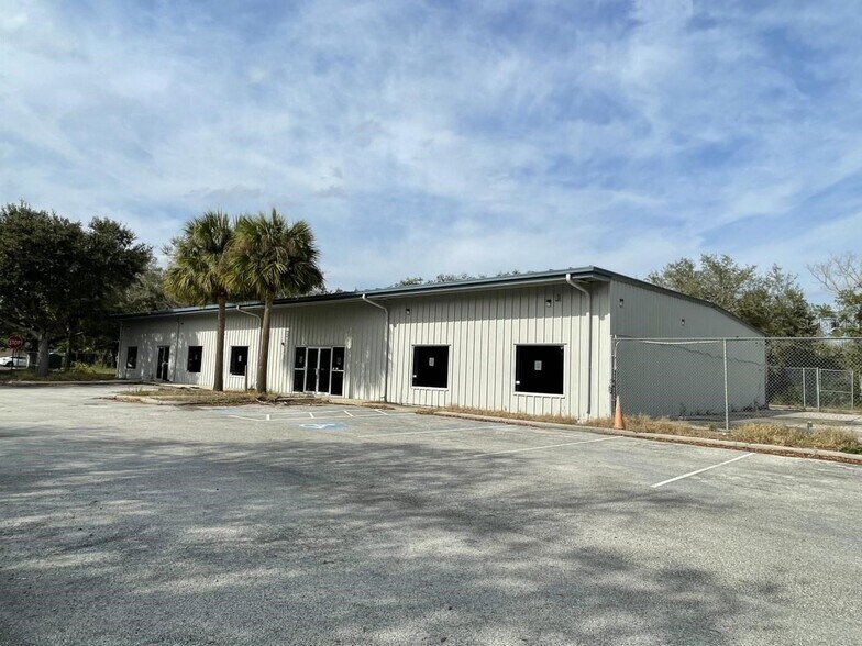 More Photos Of 1100 Americana Blvd, Sanford Warehouse For Sale