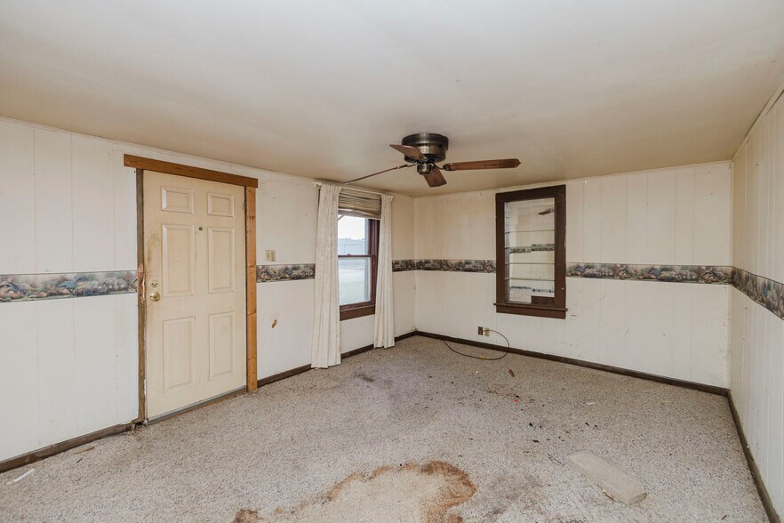 More Photos Of 1610 W 6th Ave, El Dorado General Retail For Sale