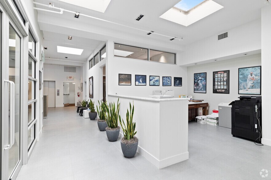 More Photos Of 45-47 NE 36th St, Miami Freestanding For Sale
