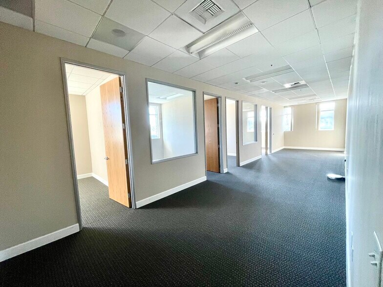 More Photos Of 14728 Pipeline Ave, Chino Hills Office For Lease