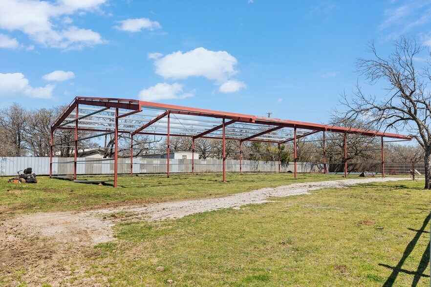 More Photos Of 1641 E Henderson St, Cleburne Land For Sale