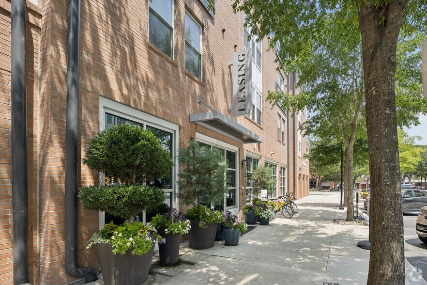 More Photos Of 725-735 Coleman Blvd, Mount Pleasant Apartments For Lease