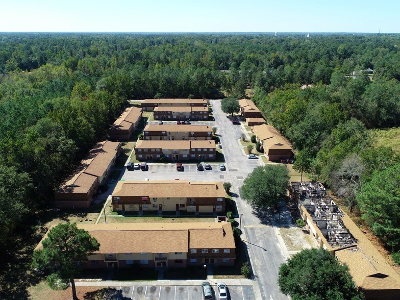 More Photos Of 901 Corona Dr, Orangeburg Apartments For Sale