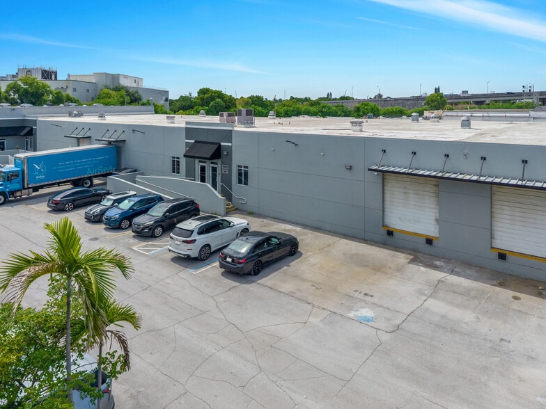 More Photos Of 17401 NW 2nd Ave, Miami Warehouse For Sale