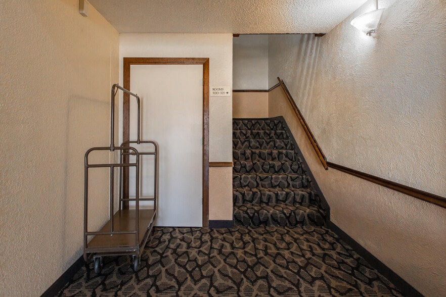 More Photos Of 2093 W Oklahoma Ave, Ulysses Hotel For Sale