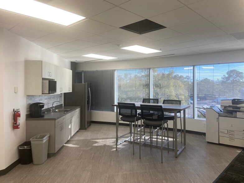 More Photos Of 2301 Lucien Way, Maitland Office For Lease