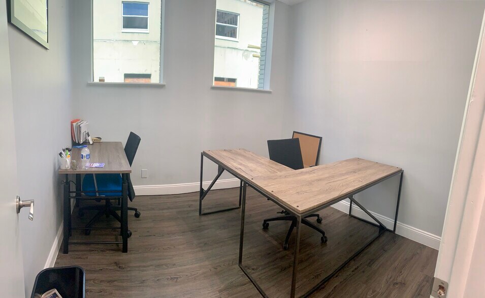 More Photos Of 609 E Jackson St, Tampa Office For Lease