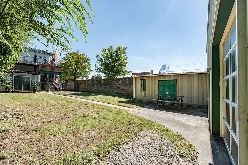 More Photos Of 1337-1339 S Vandeventer Ave, Saint Louis Apartments For Sale